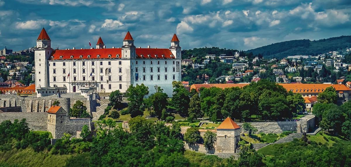 Veduta panoramica del Castello di Bratislava destinazione LGBQT